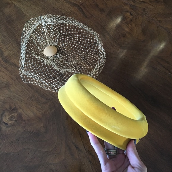 Pillbow netted Mustard Yellow - Picture 6 of 8